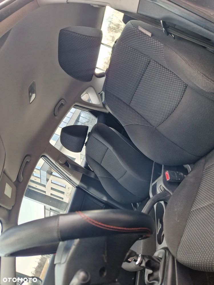 Hyundai i30 - 16