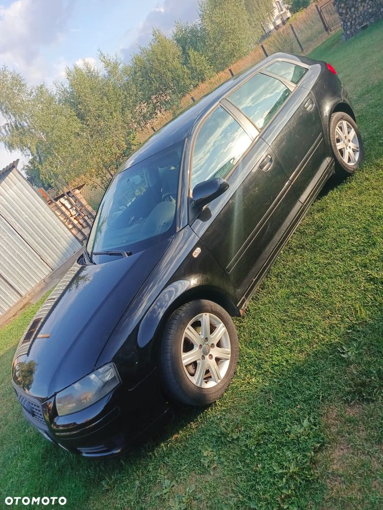 Audi A3 Sportback - 3