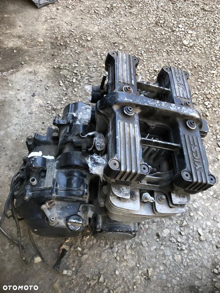 Yamaha XJ 750 Silnik - 1