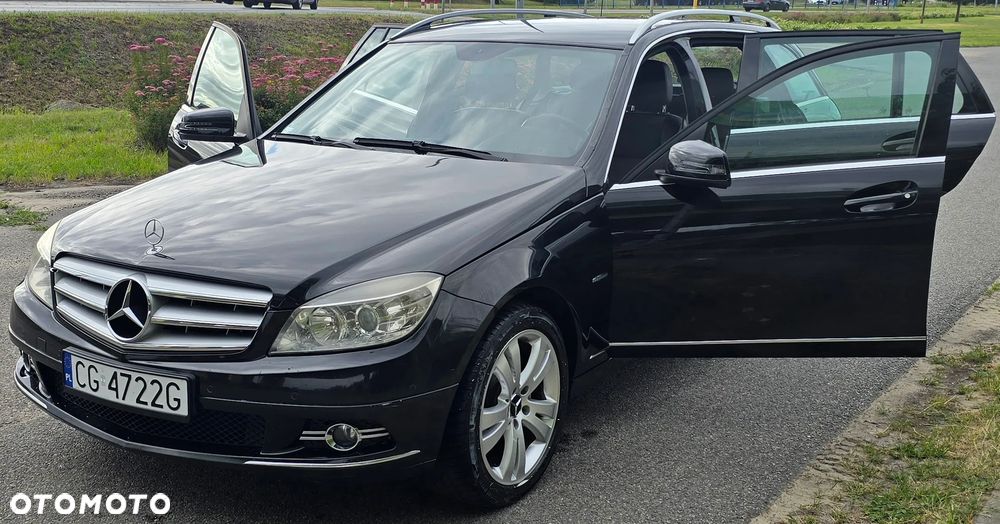 Mercedes-Benz Klasa C 180 CGI BlueEFFICIENCY Avantgarde - 26
