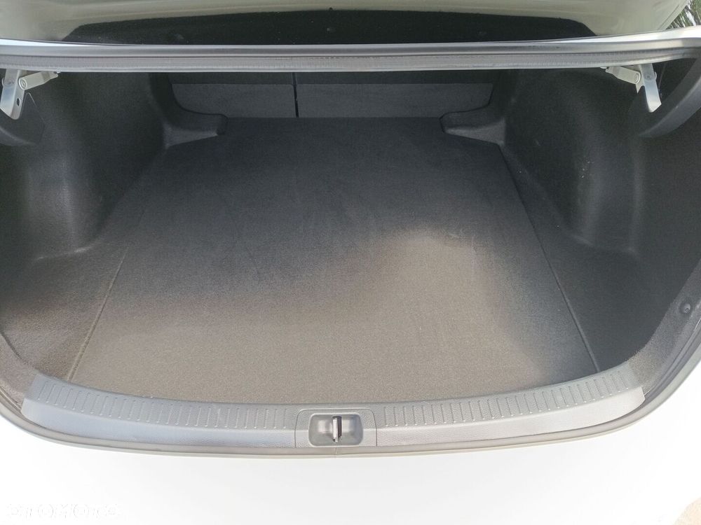 Toyota Corolla 1.8 Hybrid Style - 14