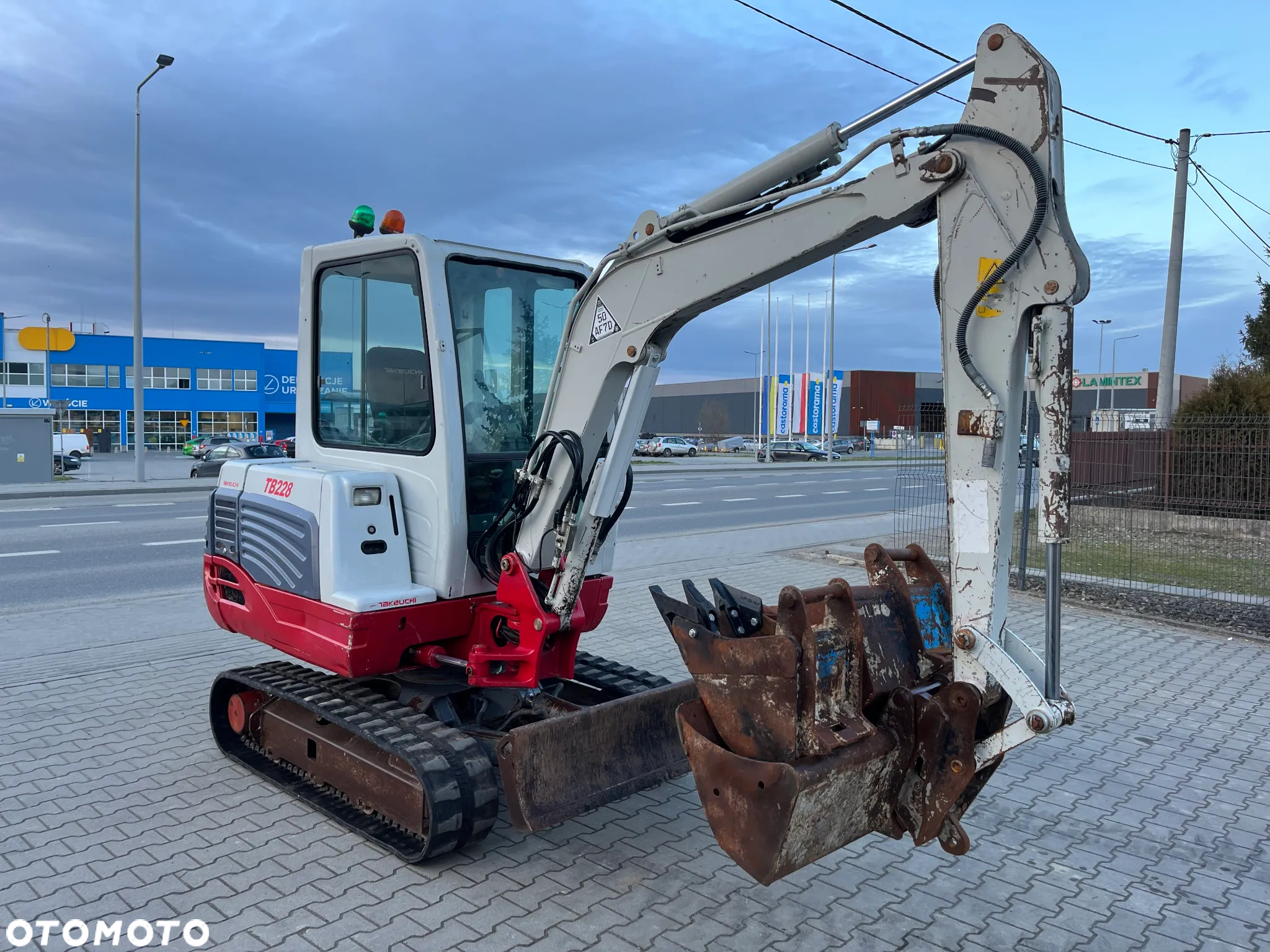 Takeuchi TB 228 - 3