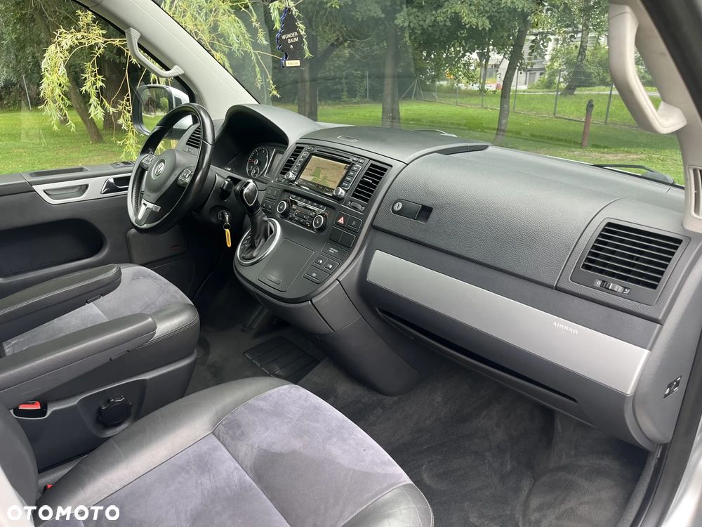 Volkswagen Multivan - 16