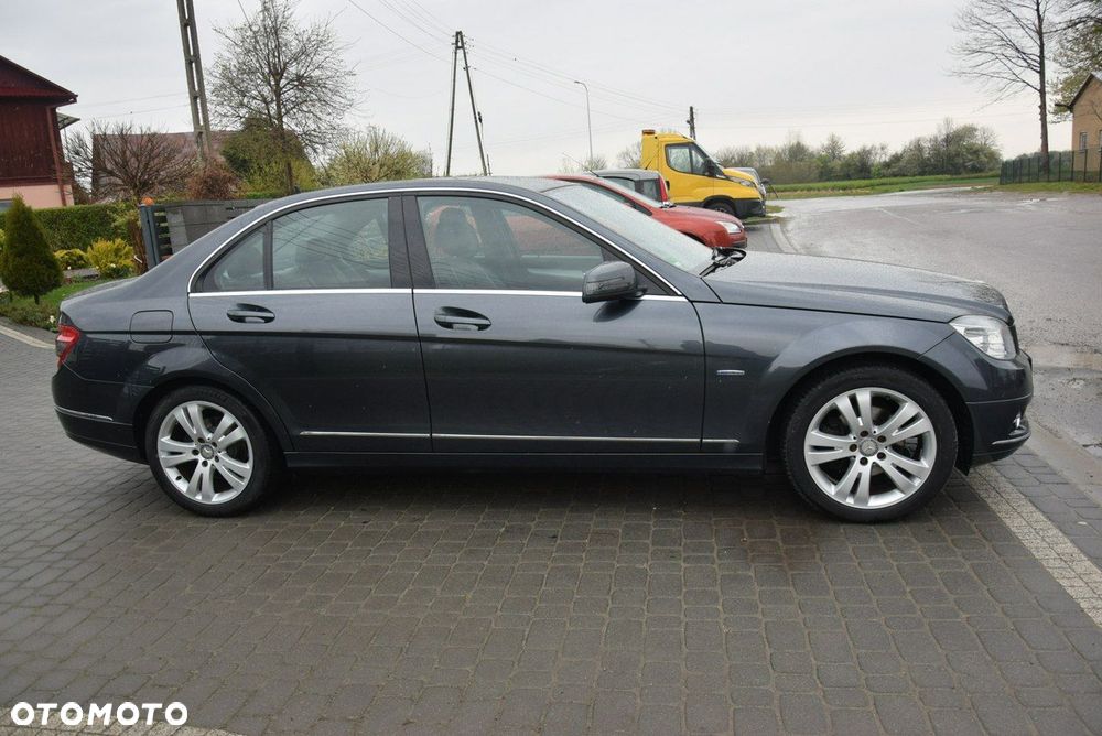 Mercedes-Benz Klasa C - 12