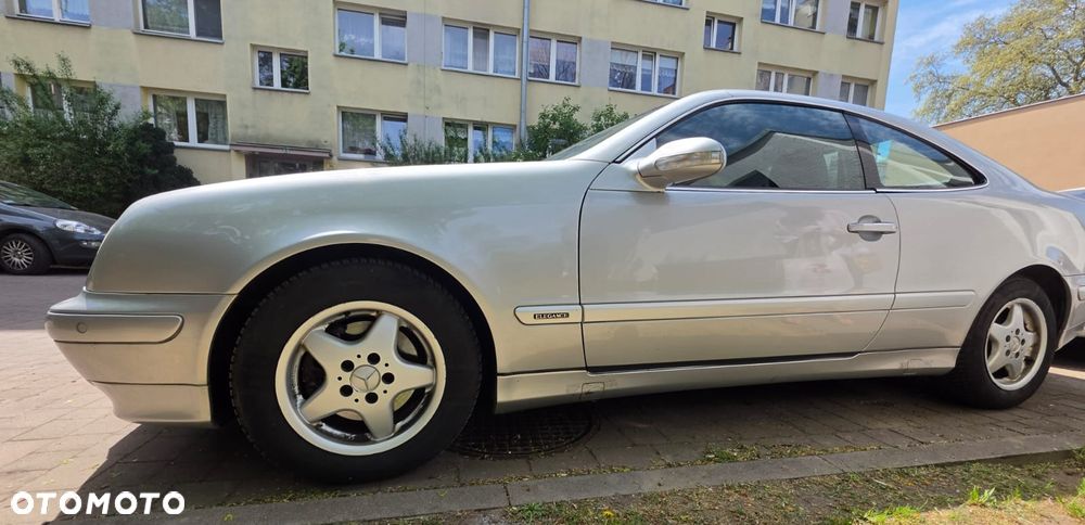 Mercedes-Benz CLK - 4