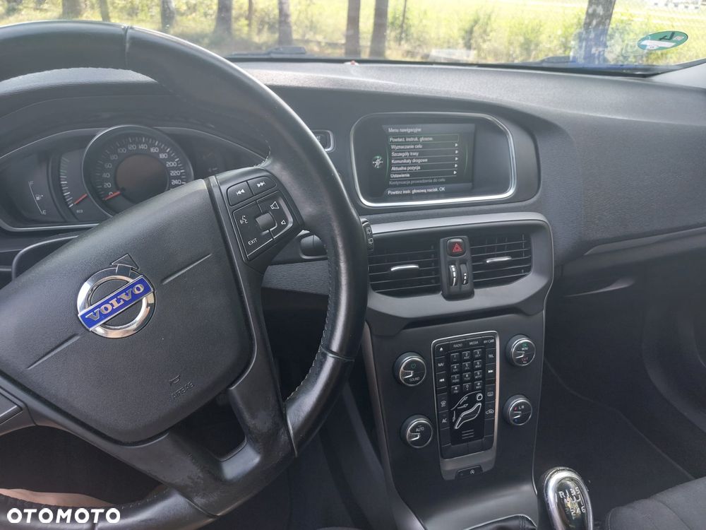 Volvo V40 D2 Base - 13