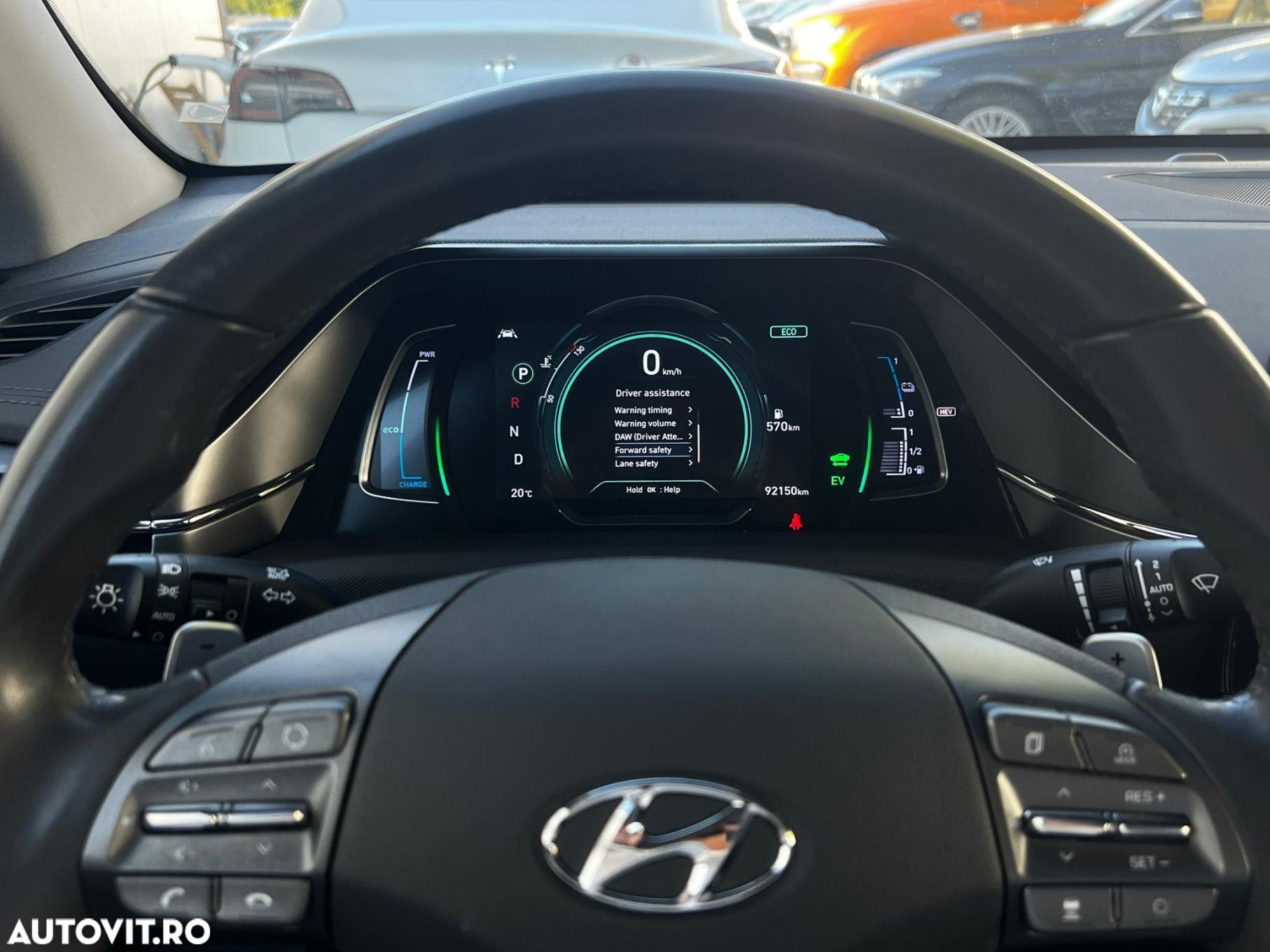 Hyundai IONIQ - 16