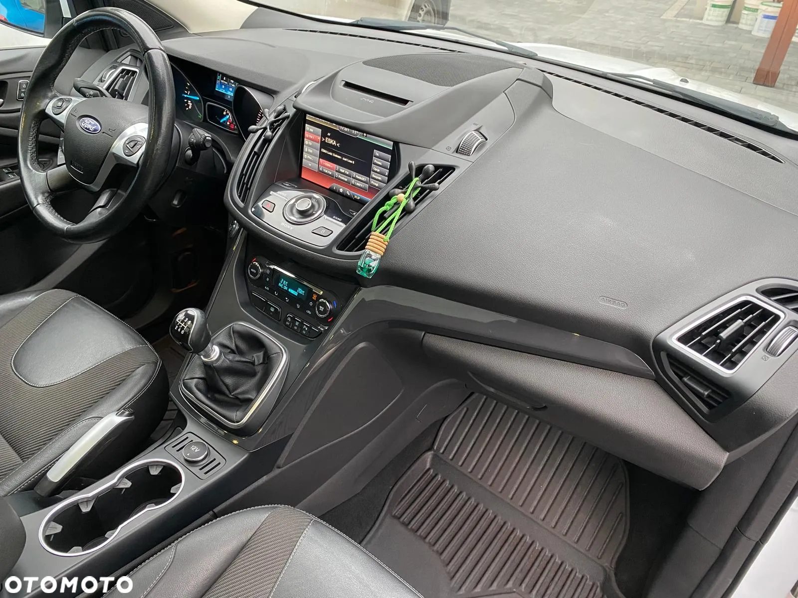 Ford Kuga 2.0 TDCi 2x4 Titanium - 7