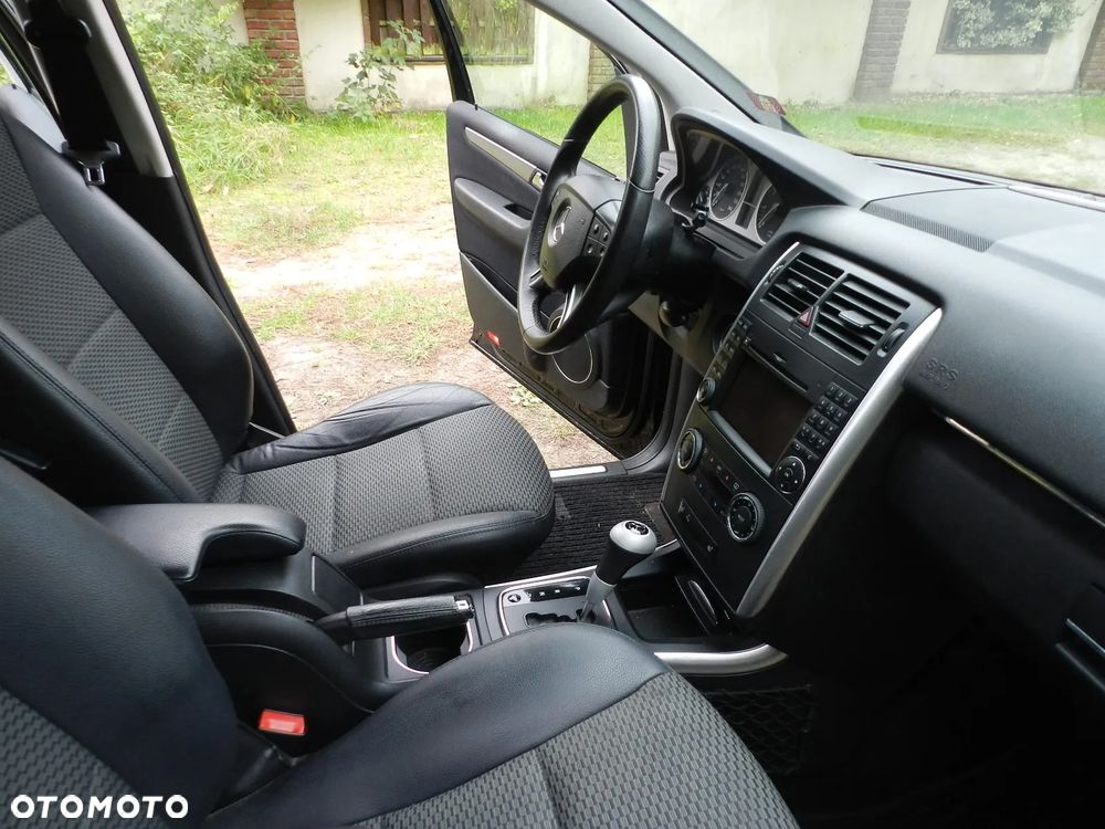 Mercedes-Benz Klasa B 200 Autotronic Grand Edition - 18