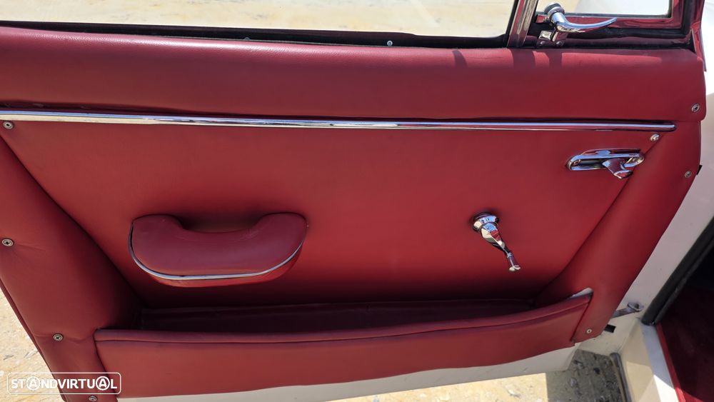 Jaguar XK150 - 13