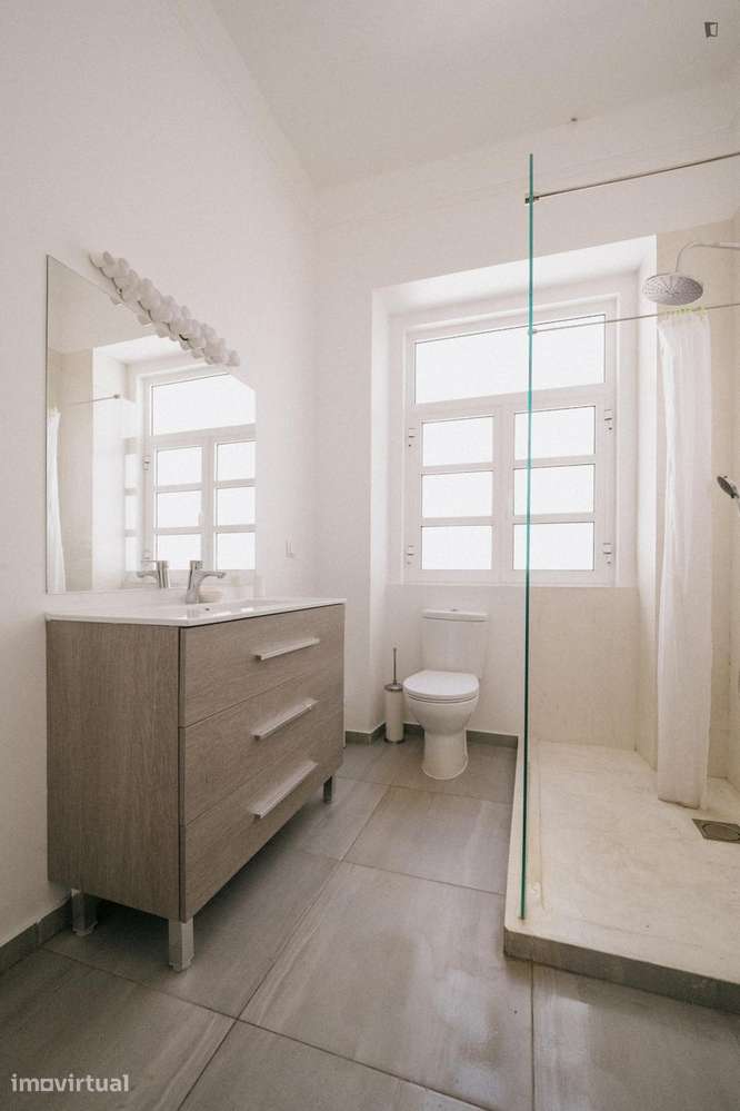 Quarto - localizado em Alcântara Lisbon - Grande imagem: 3/25