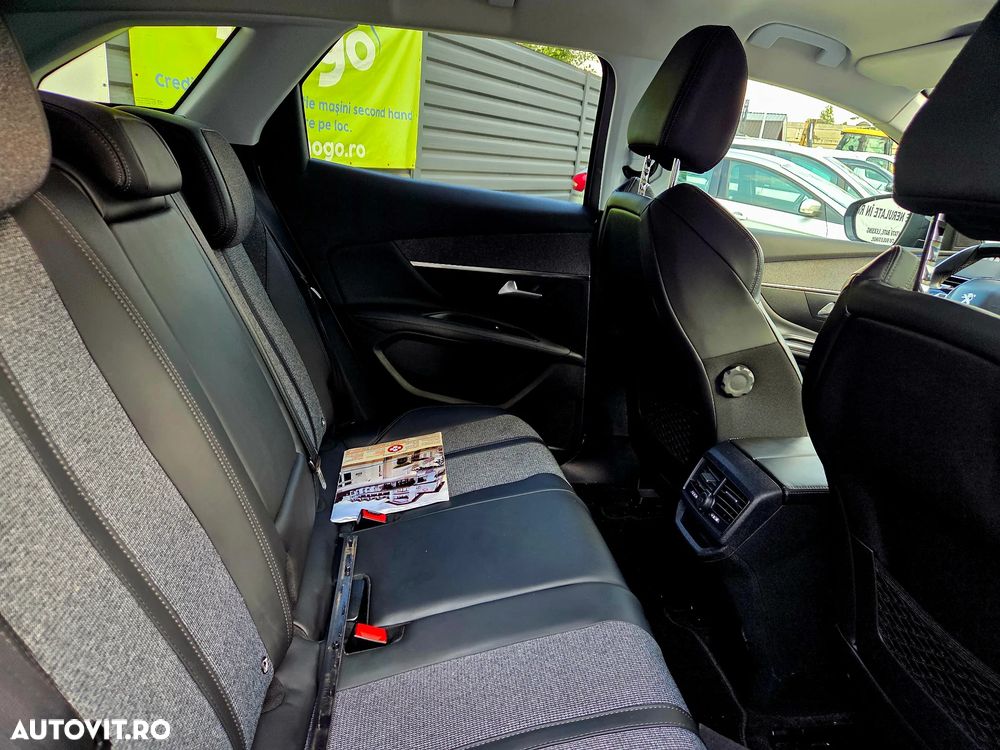 Peugeot 3008 PureTech 130 Stop & Start GPF Allure - 16