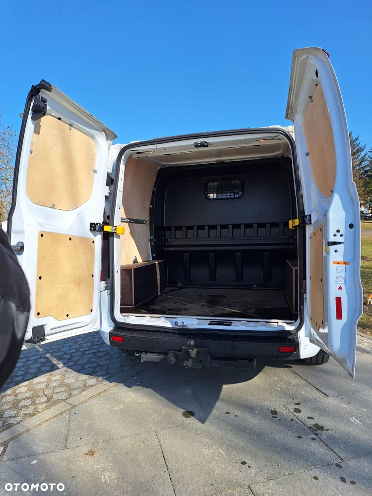 Ford Transit Custom - 11