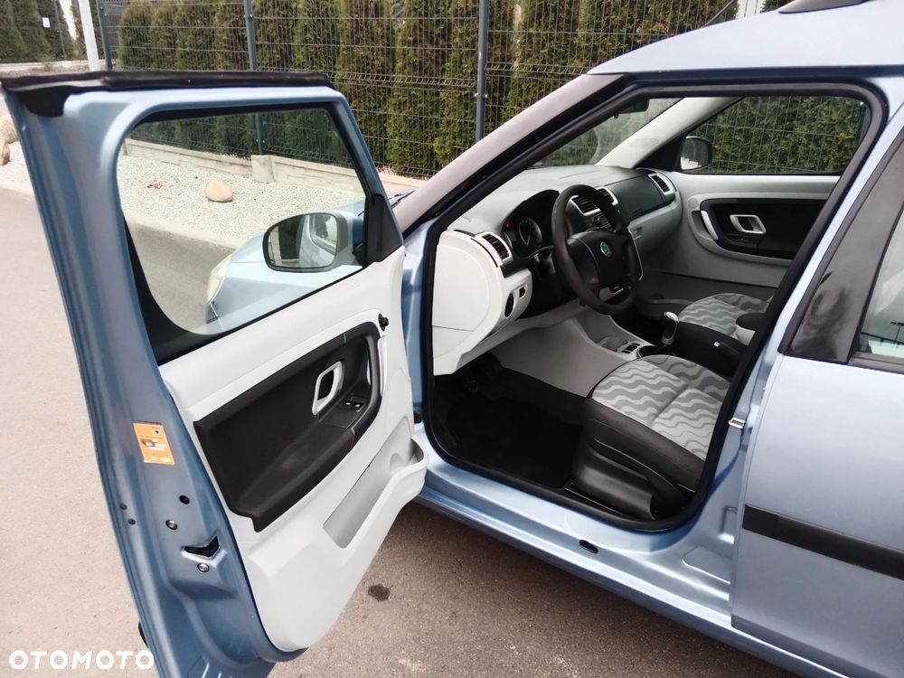 Skoda Roomster 1.6 16V Style PLUS EDITION - 5