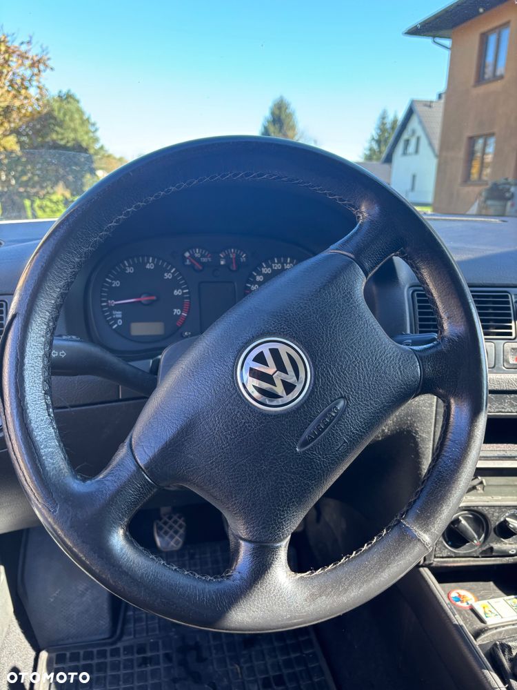 Volkswagen Golf IV 1.6 Basis - 12