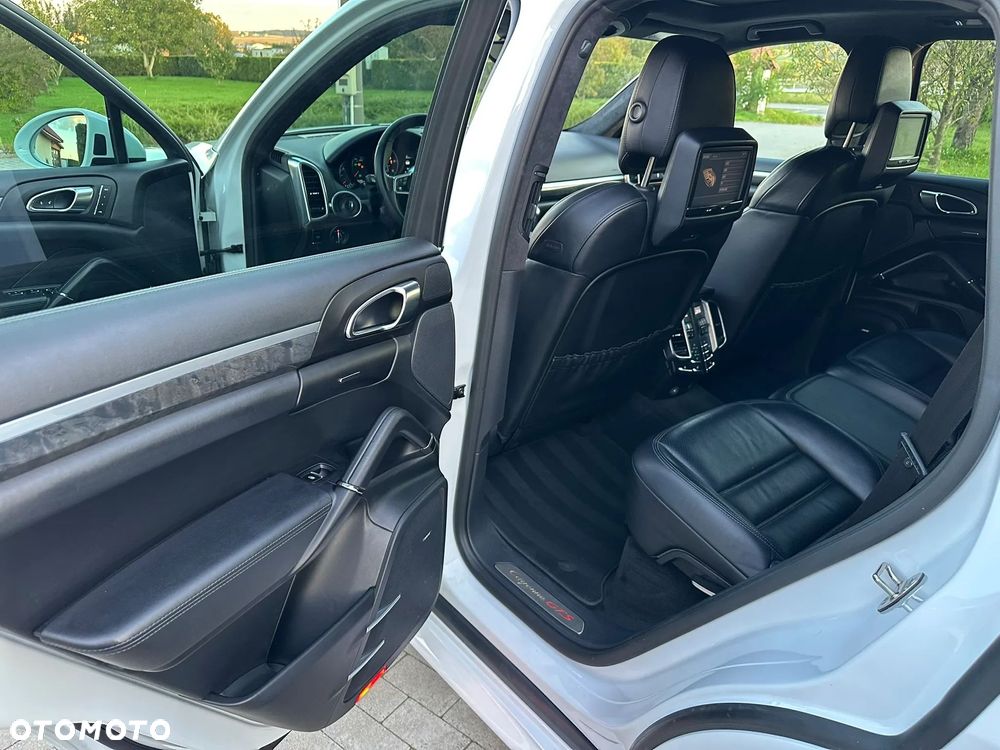 Porsche Cayenne Tiptronic S - 12