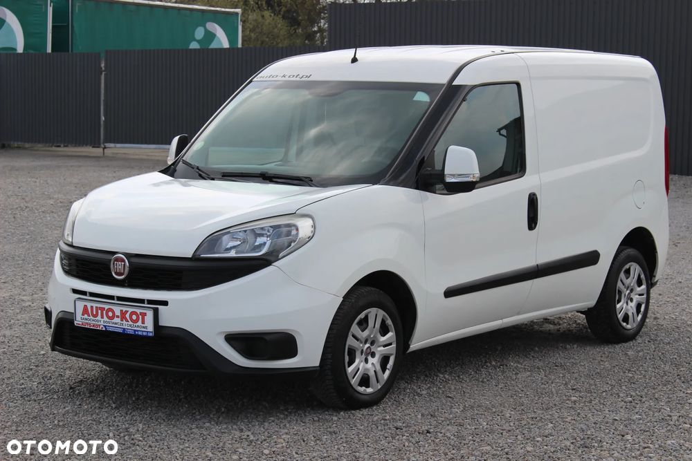 Fiat DOBLO 1.3 multijet 95KM / KLIMA /NAWIGACJA / B.DRZWI/ SERWIS FR/ IDEALNY STAN / - 7