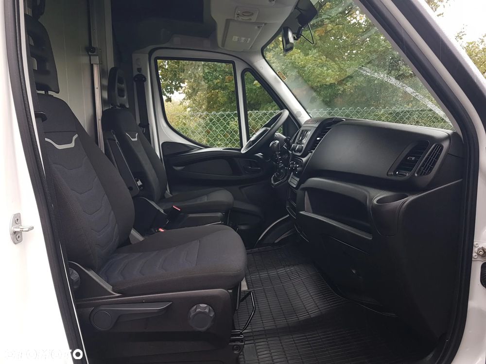 Iveco DAILY KONTENER NISKOPODŁOGOWY 4,43x2,23x2,43 SKLEP FOODTRUCK BAR KLIMA KONIOWÓZ KAMPER - 22