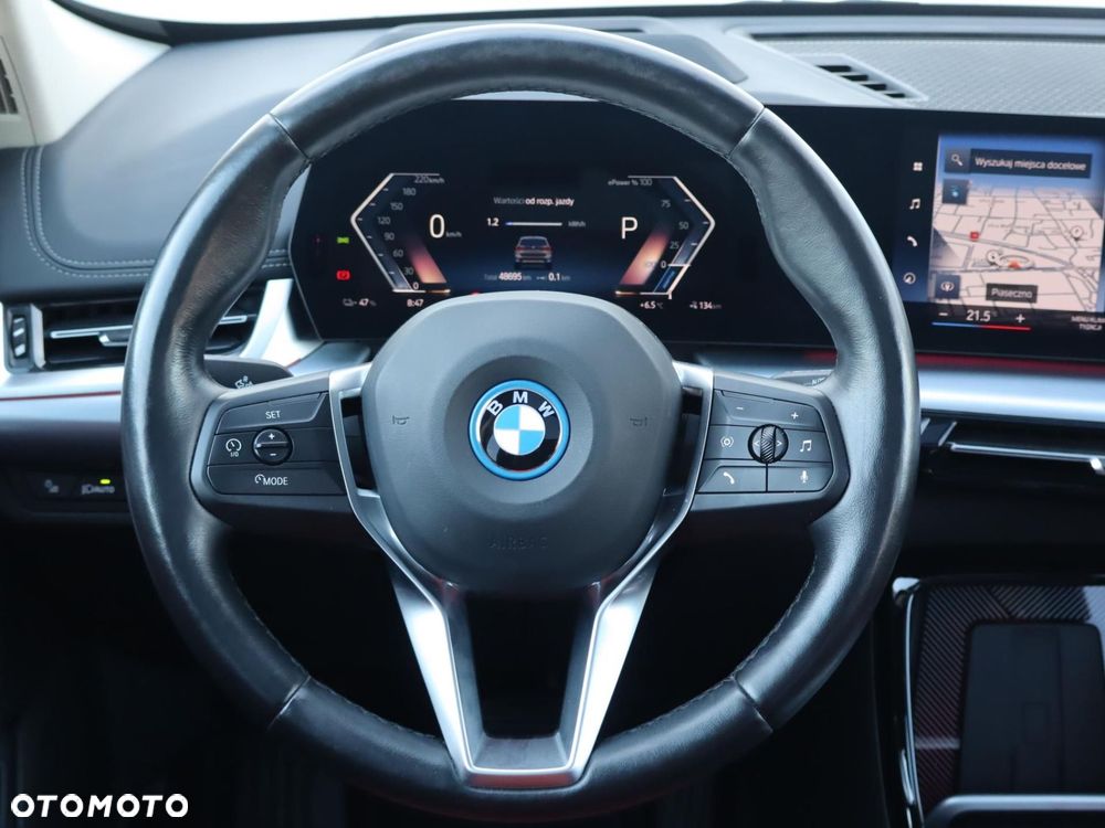 BMW iX1 - 13