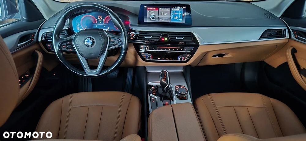BMW Seria 5 520d Efficient Dynamics Luxury Line sport - 18