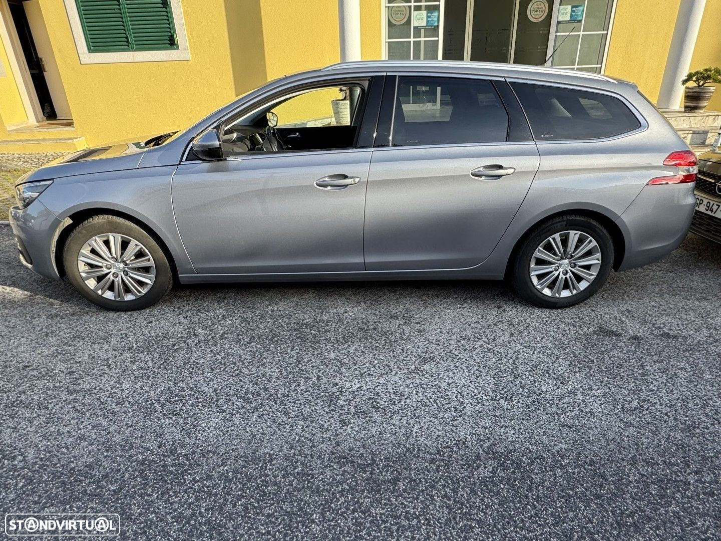 Peugeot 308 SW 1.2 PureTech Allure Full LED EAT8 - 4