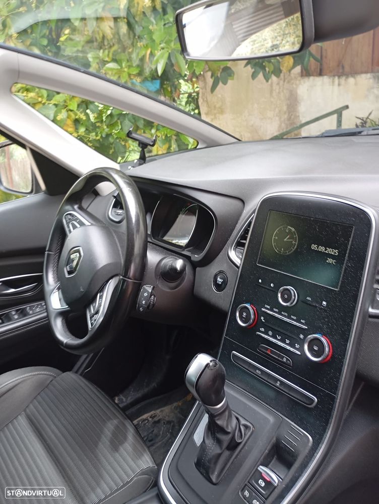Renault Grand Scénic - 15