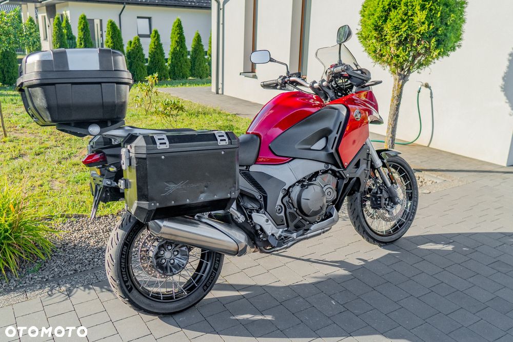 Honda VFR - 3