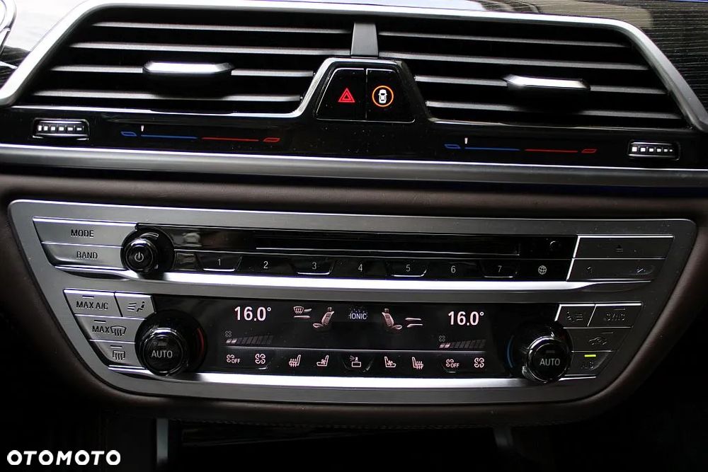 BMW Seria 7 M760Li xDrive - 18