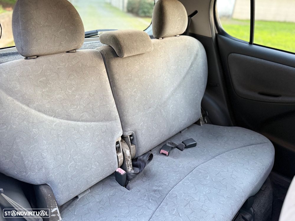 Toyota Yaris 1.0 Luna TA - 6