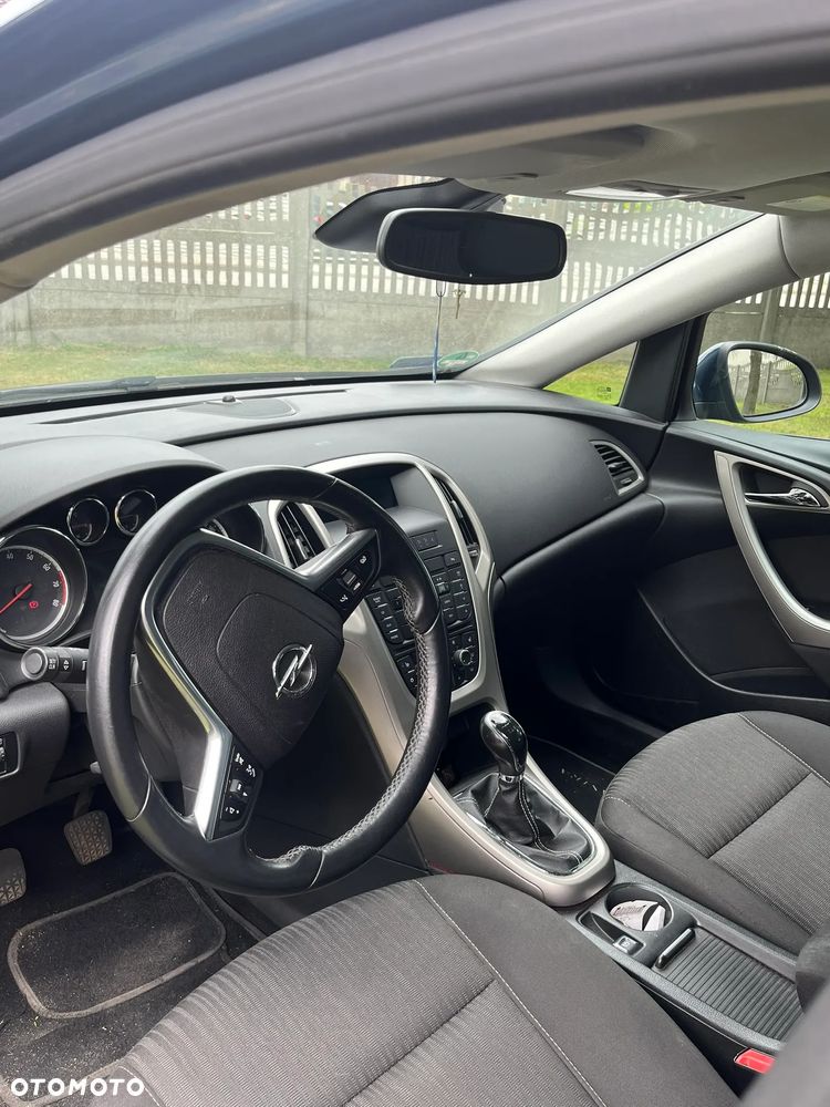 Opel Astra - 16