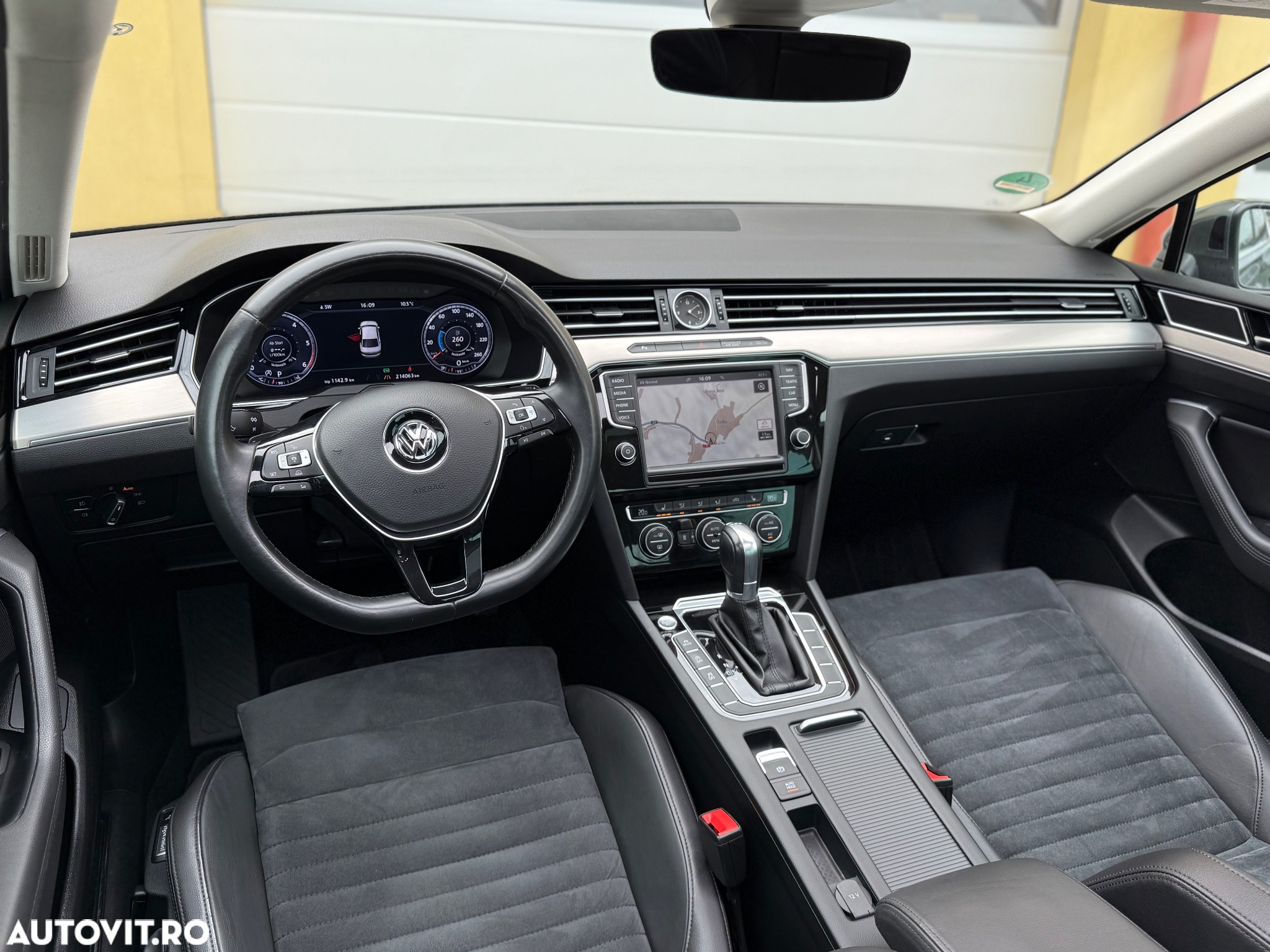 Volkswagen Passat 2.0 TDI DSG Highline - 8