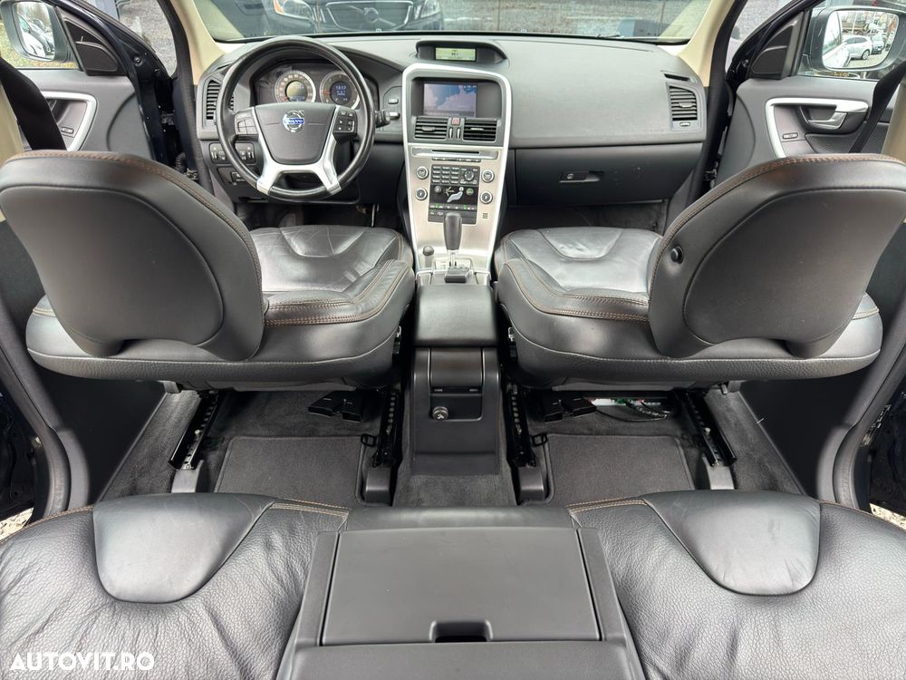 Volvo XC 60 D5 AWD Aut. Momentum - 5