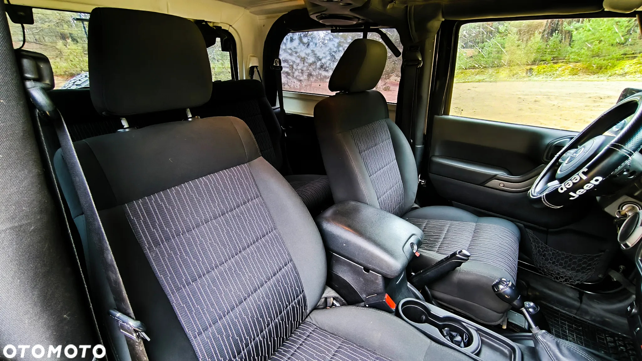 Jeep Wrangler - 16