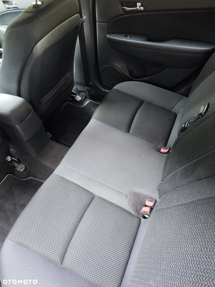 Hyundai i30 1.6 Comfort World Cup - 9