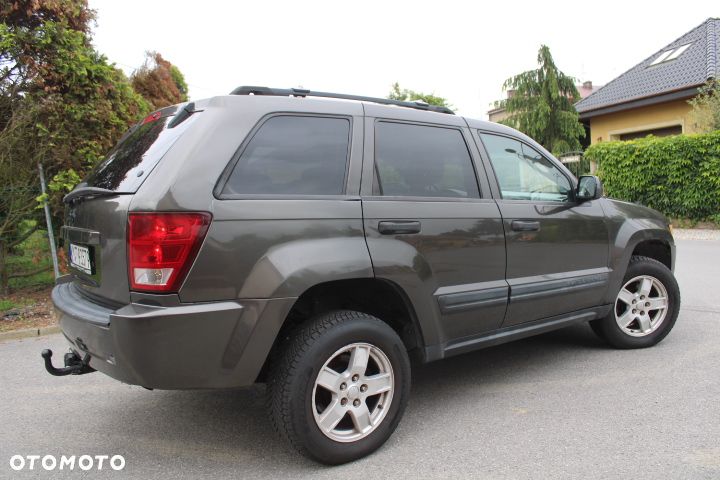 Jeep Grand Cherokee - 22