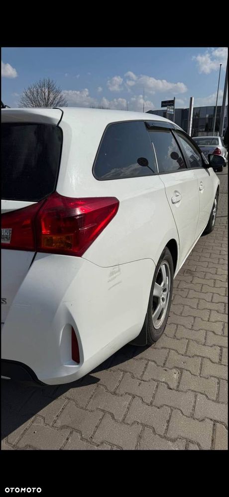 Toyota Auris 1.4 D-4D Active - 5