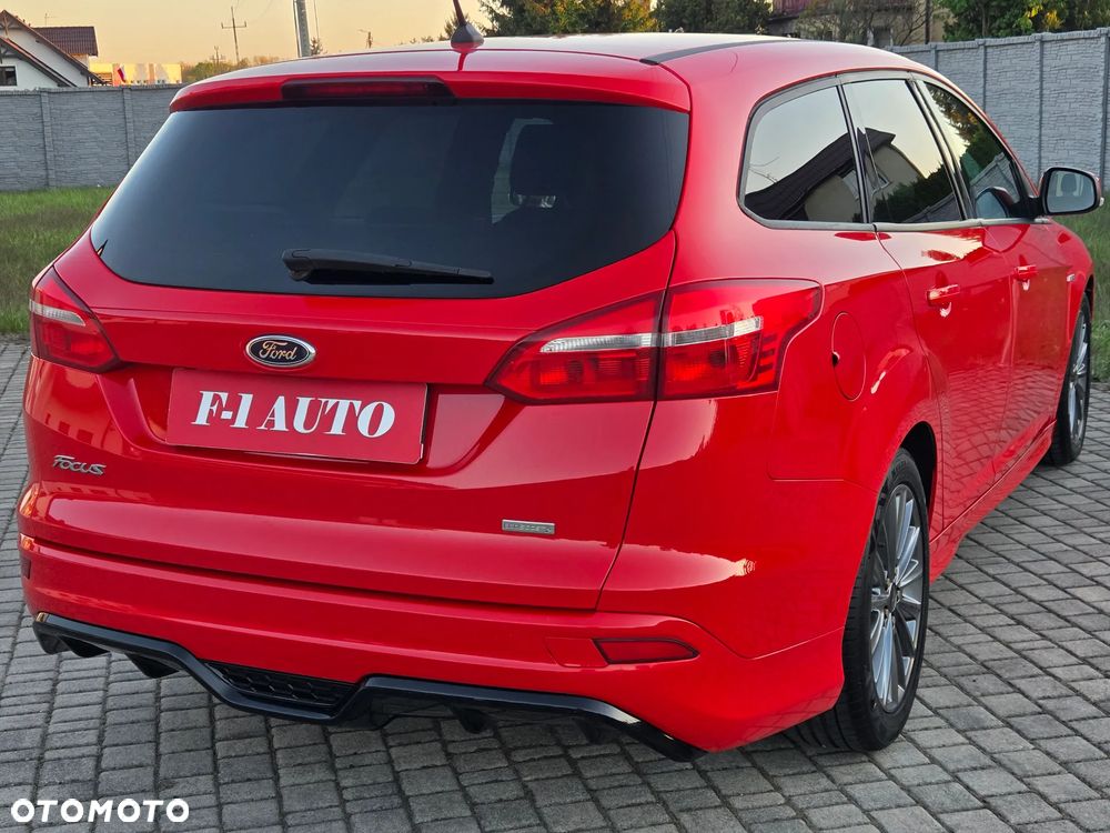 Ford Focus 1.0 EcoBoost Start-Stopp-System ST-LINE DESIGN - 36