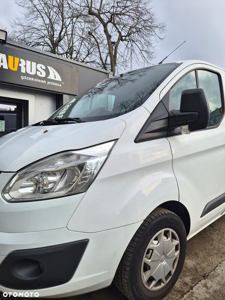 Ford TRANSIT CUSTOM - 13