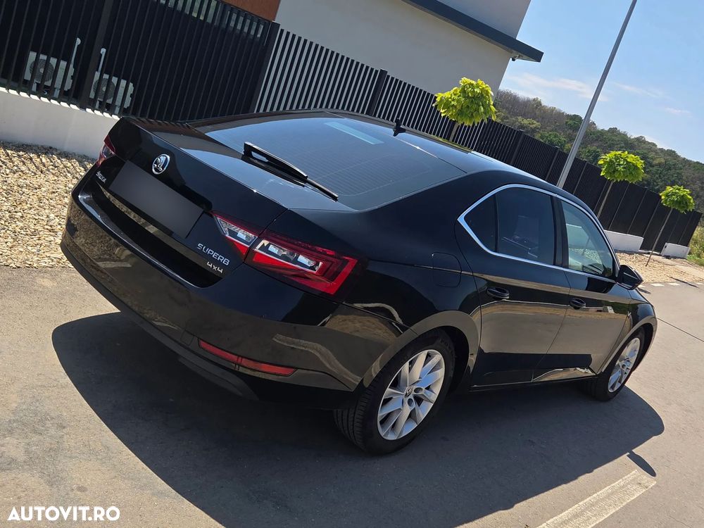 Skoda Superb 2.0 TDI DSG 4X4 Ambition - 5