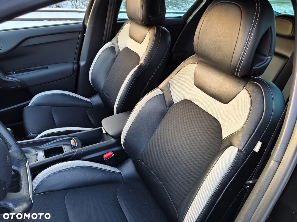 Citroën DS4 HDi 165 SoChic - 22