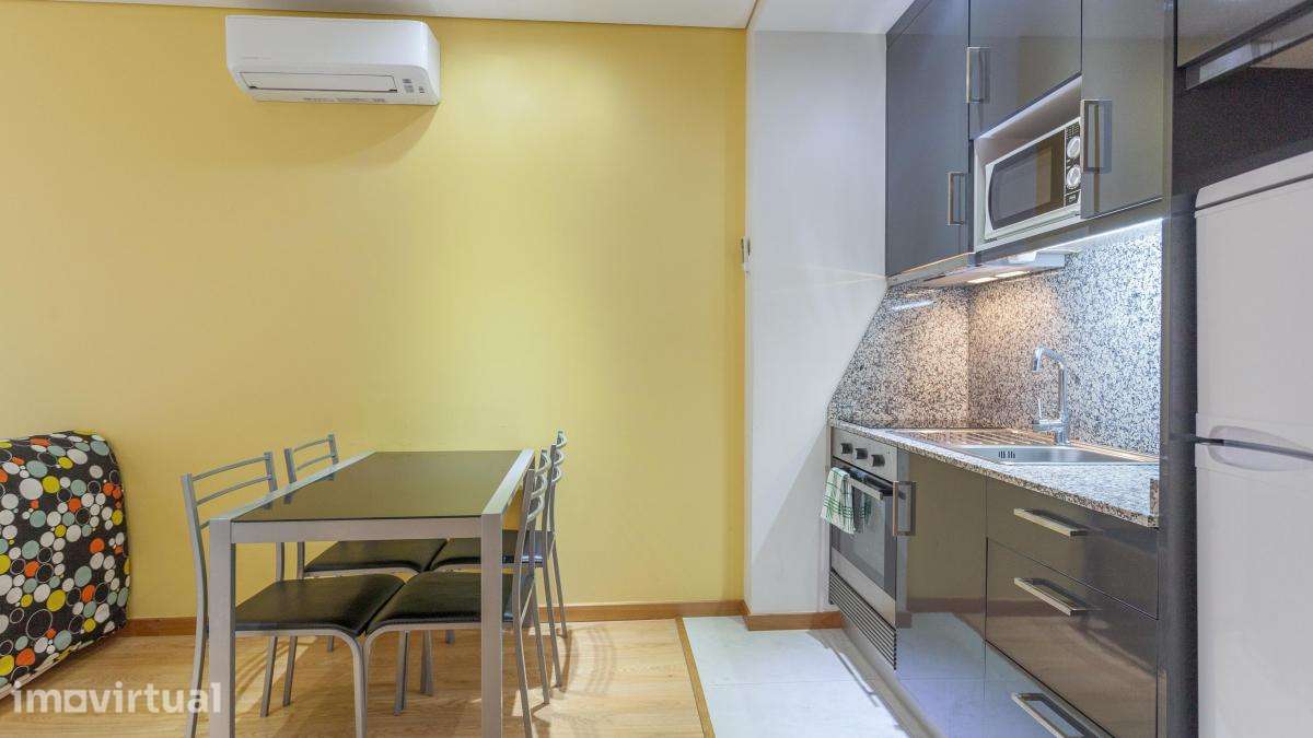 Apartamento com 1 quartos - localizado em Santo Ildefonso Porto - Grande imagem: 5/29