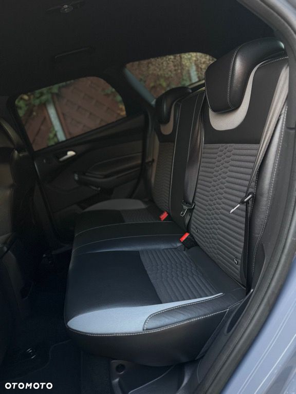Ford Focus 2.0 TDCi ST mit Leder-Sport-Paket - 28
