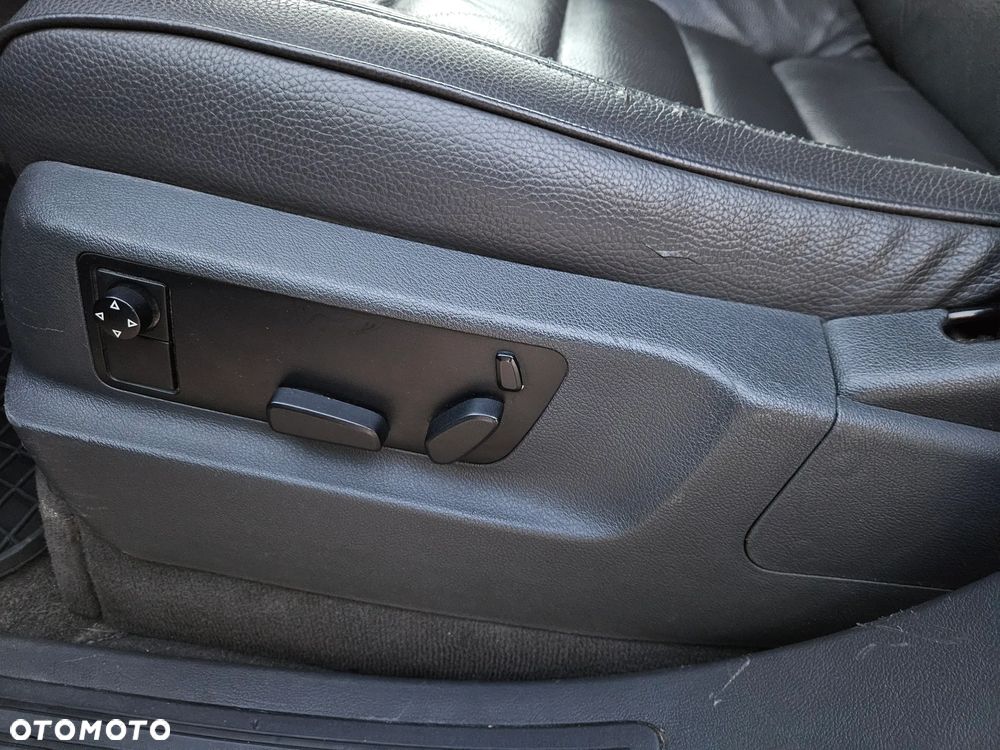 Volkswagen Touareg 3.0 V6 TDI DPF Automatik Kong - 26