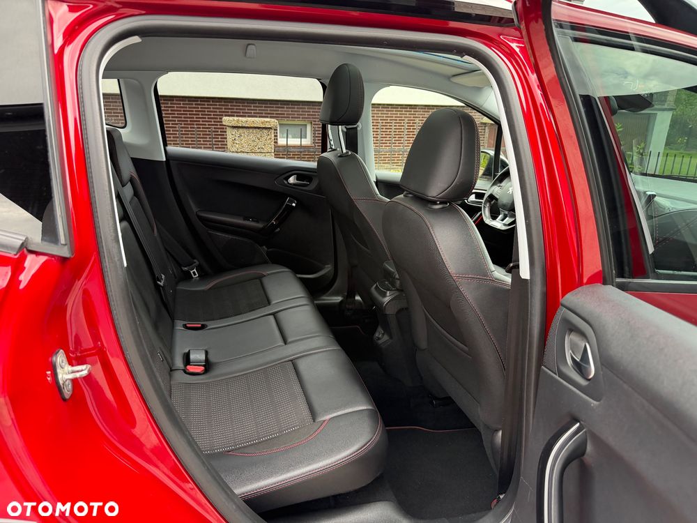 Peugeot 2008 BlueHDi FAP 120 STOP & START GT-Line Edition - 11