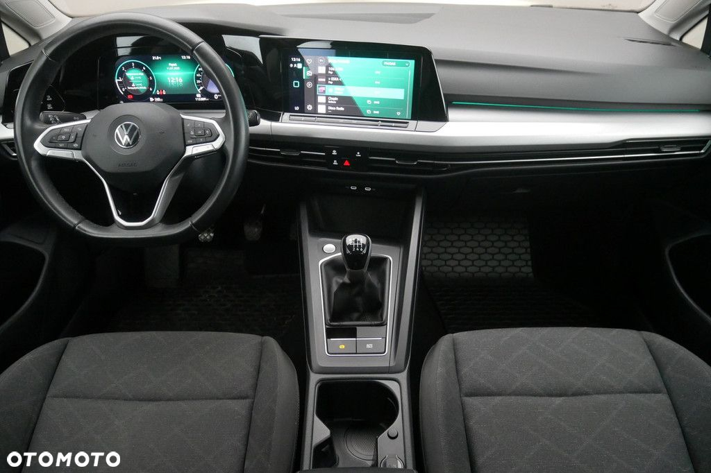 Volkswagen Golf - 8