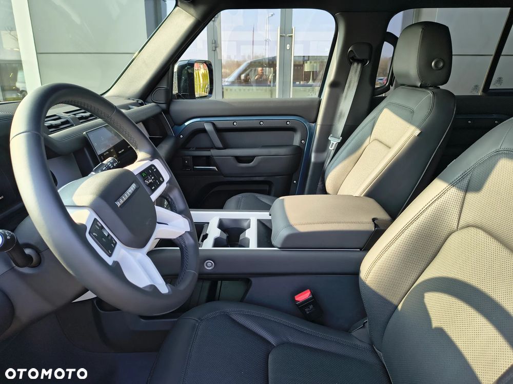 Land Rover Defender 3.0 D200 mHEV - 13