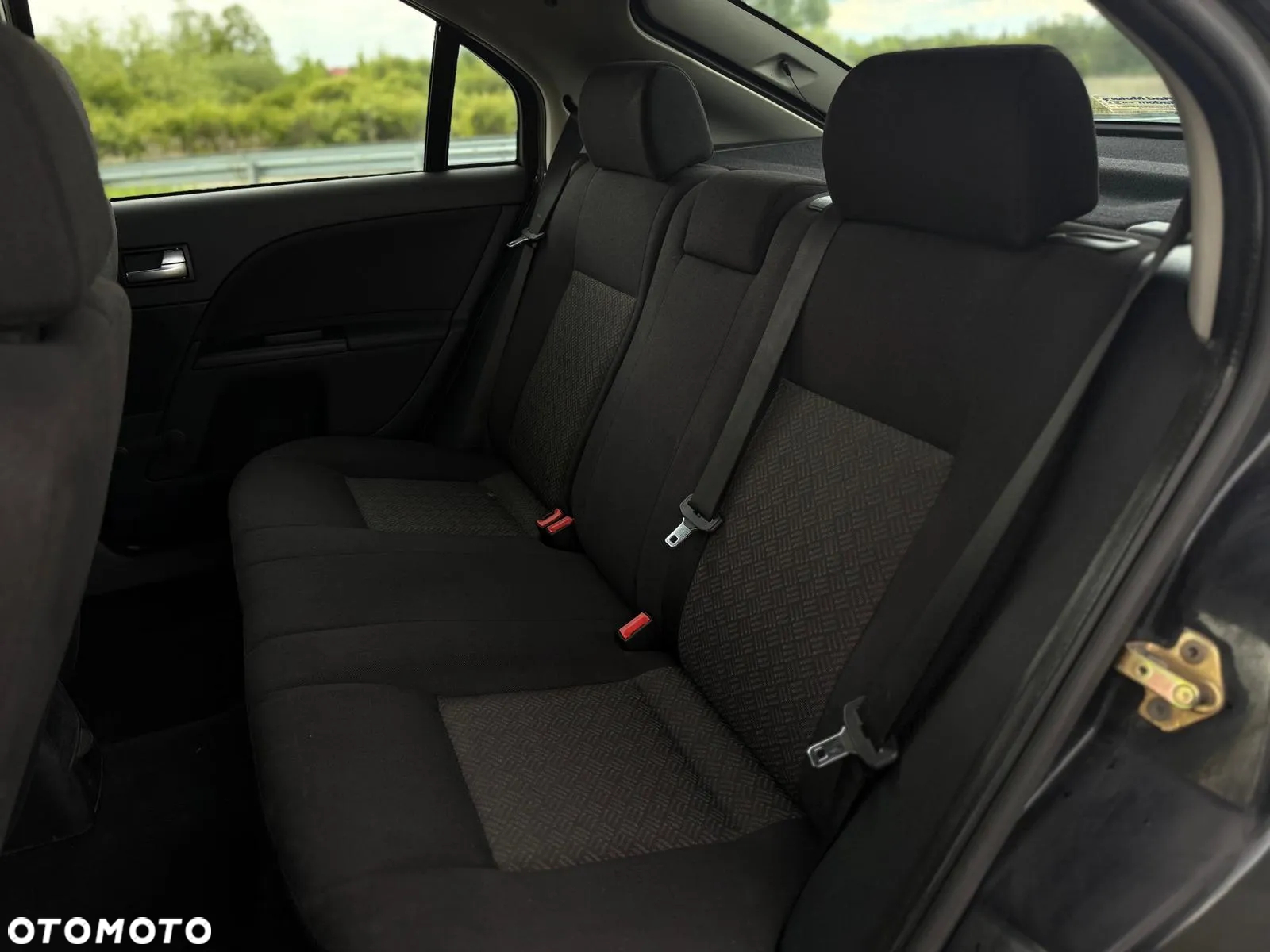 Ford Mondeo - 7