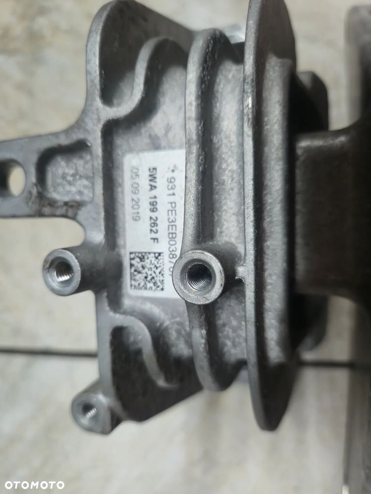 AUDI VW SEAT SKODA ŁAPA WSPORNIK MOCOWANIE SILNIKA - 2