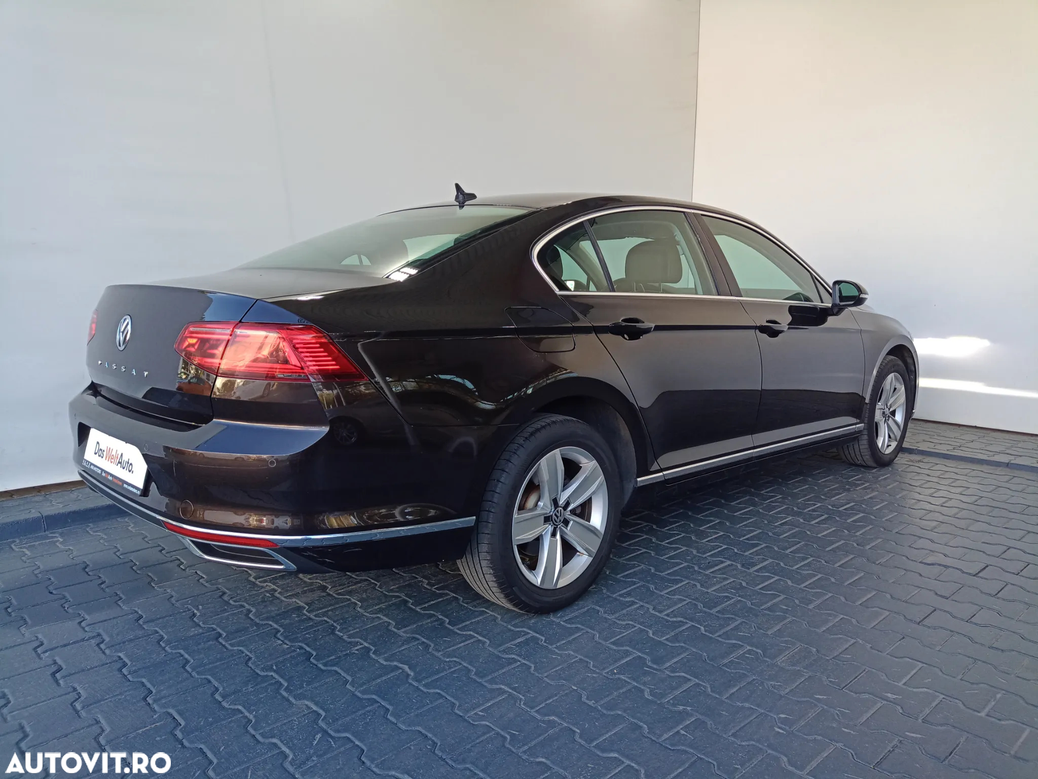 Volkswagen Passat 2.0 TDI DSG Highline - 35