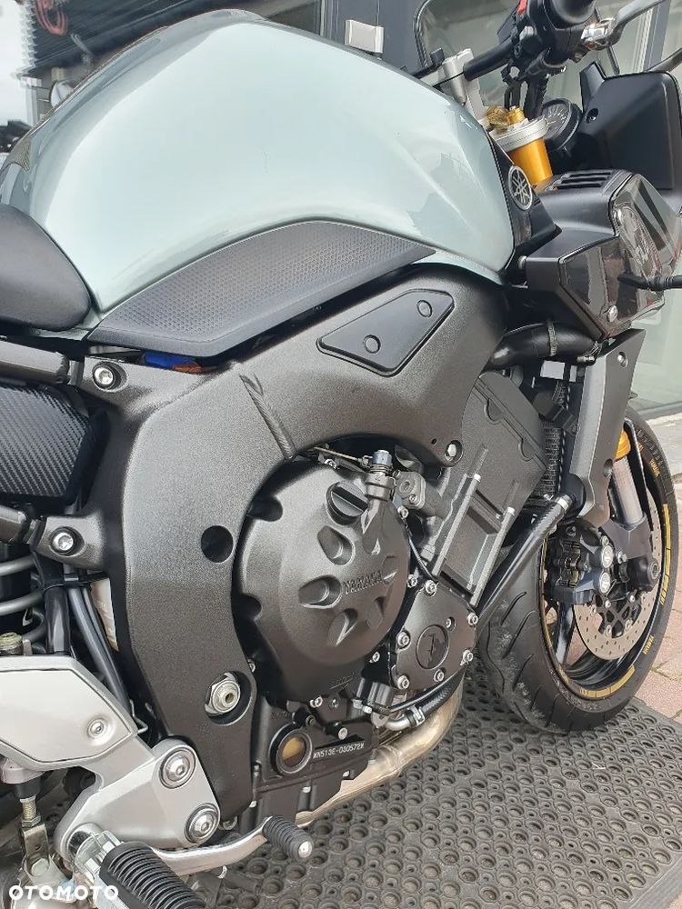 Yamaha FZ - 16